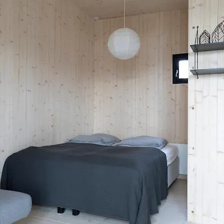 Peaceful Scandinavian Tiny House Near Airport Апартаменты Вантаа
